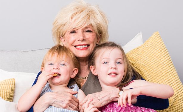 Guideposts: 60 Minutes' Lesley Stahl embraces her two young granddaughters